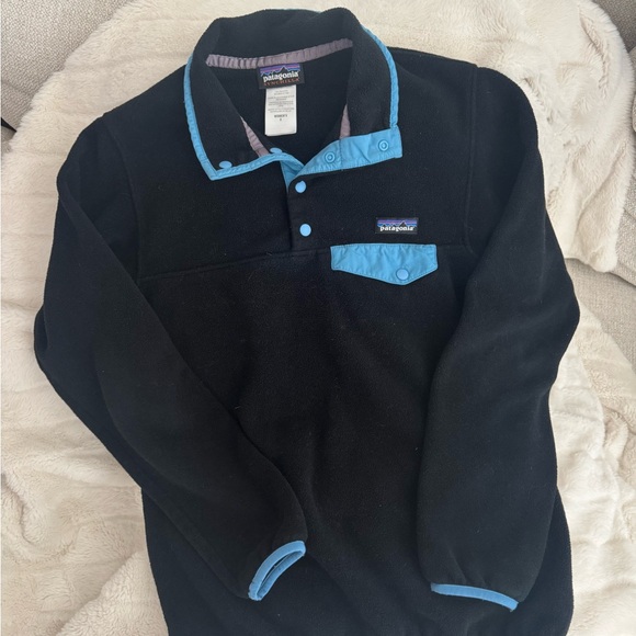 Patagonia Other - Patagonia Black Fleece with Blue Trim Synchilla